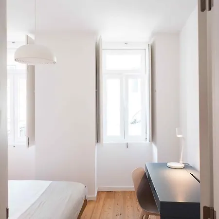 Апартаменти Amaro - Elegant 2 Bedroom In Alcantara *